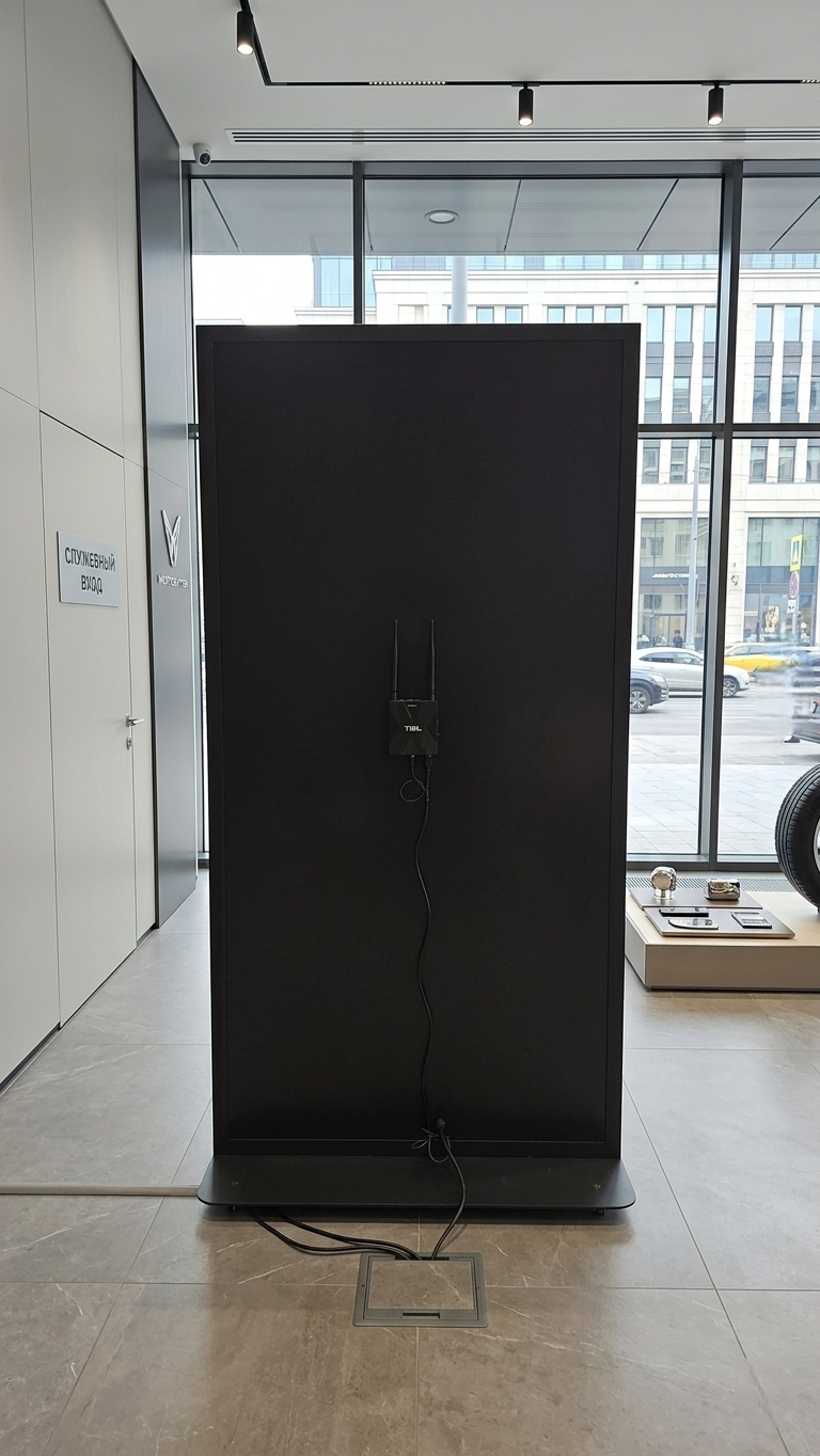 LED MEGAWALL Großer LED-Plakatständer mit Rollen